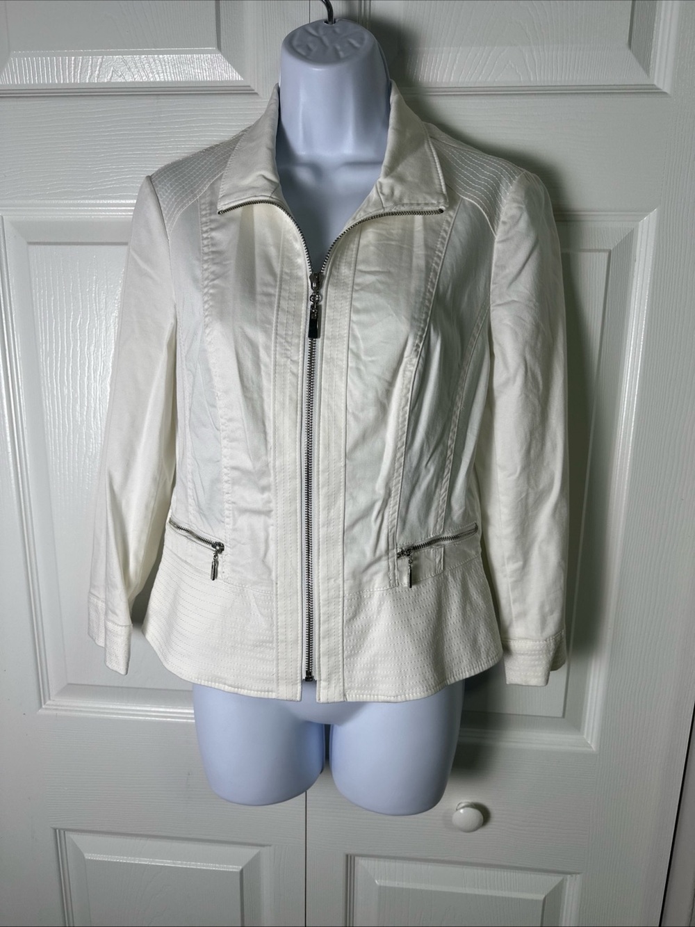 White House Black Market Women’s Ivory Zip-Front Jacket